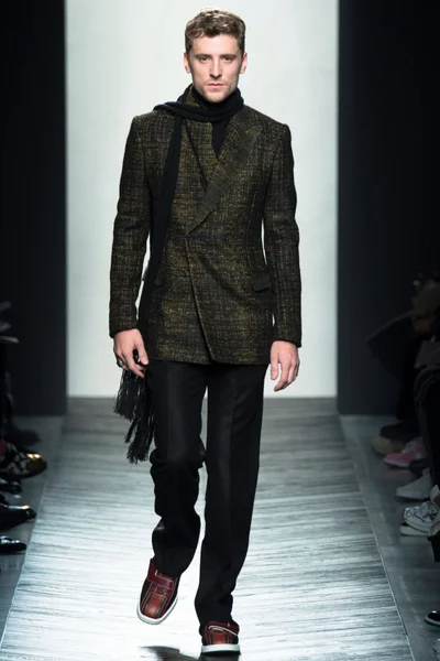 Look 49